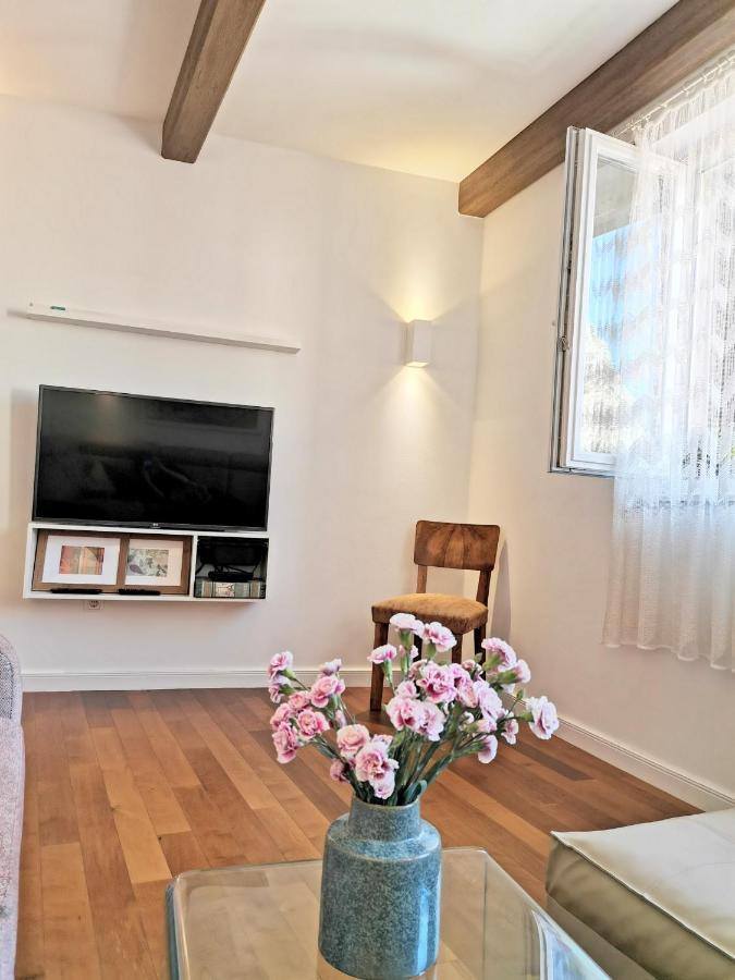 Apartman R.R. Omis Bagian luar foto