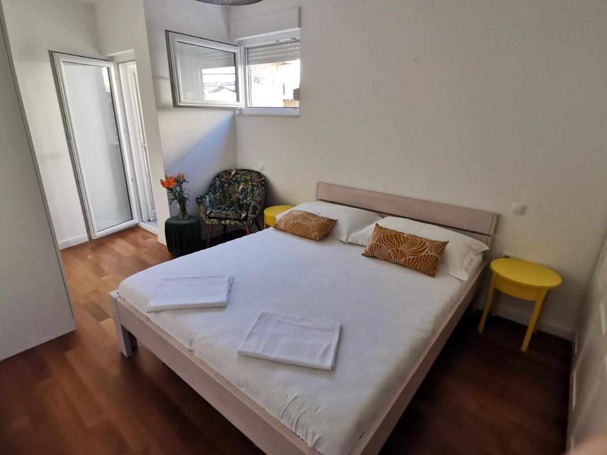 Apartman R.R. Omis Bagian luar foto